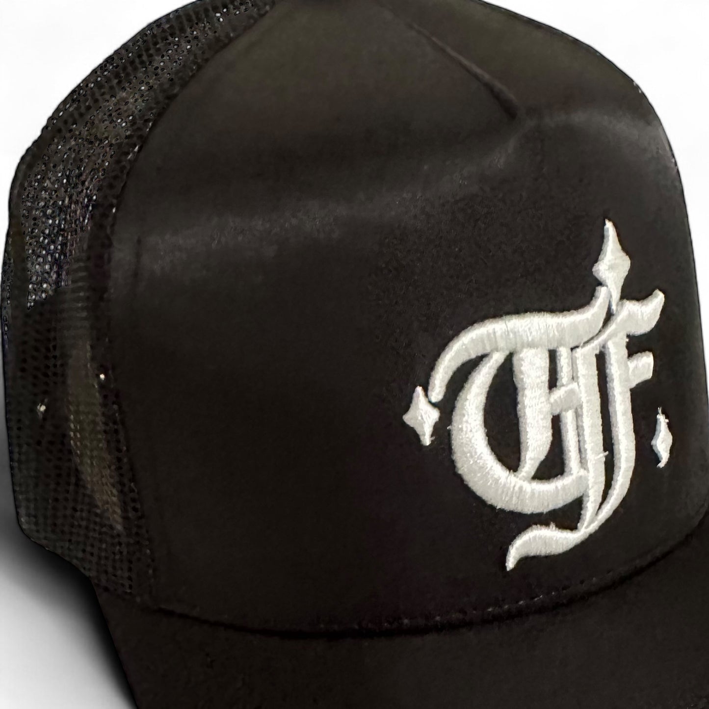 TRUCKER - OLD ENGLISH LOGO